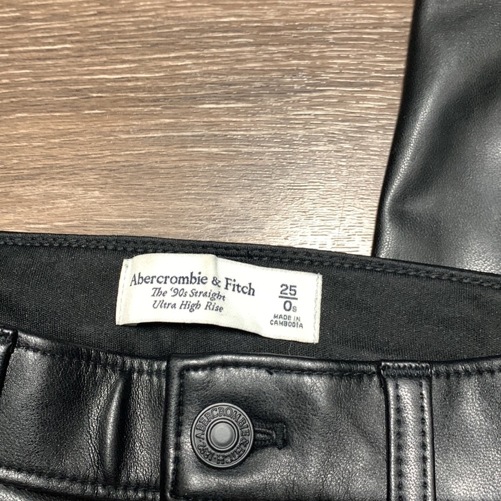 Abercrombie&Fitch 90’s straight ultra high rise pants - Picture 2 of 5